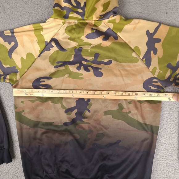 Batman Hoodie Sweatshirt Mens Medium Camo Six Flags‎ Logo DC Comics Pullover - Picture 12 of 16